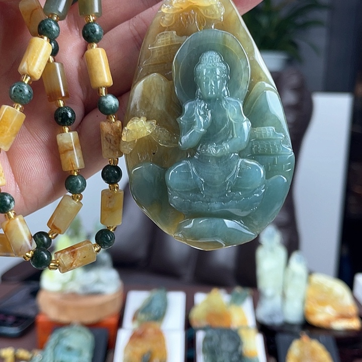 蛇纹石玉颈饰未镶嵌