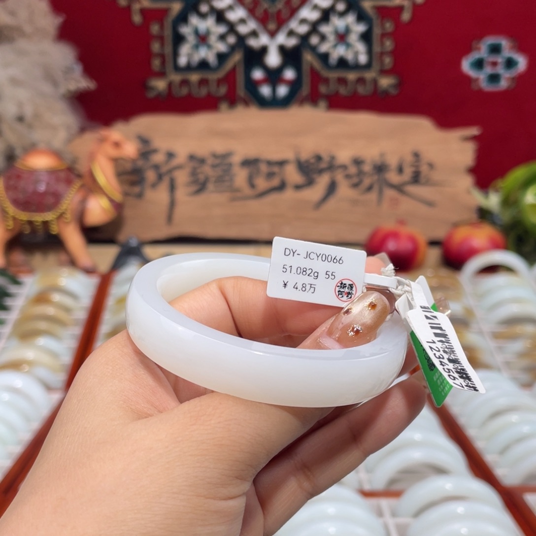 未镶嵌手镯和田玉新疆羊脂白和田玉直切手镯