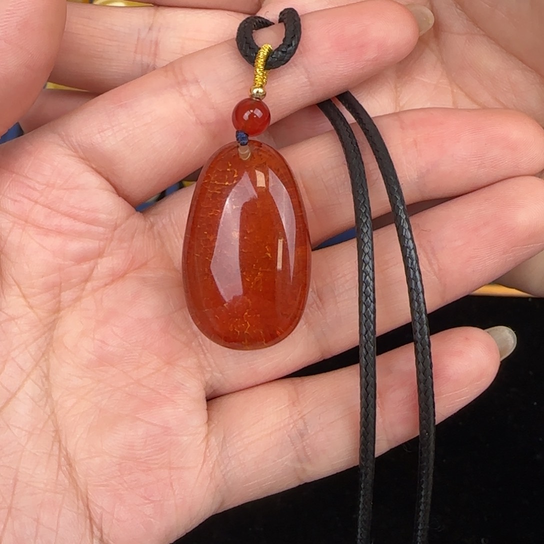 蜜蜡吊坠(赠链)未镶嵌