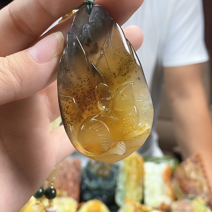 蛇纹石玉未镶嵌吊坠(赠链)