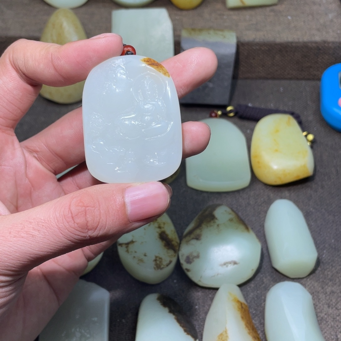 把***点定制和田玉未镶嵌和田玉