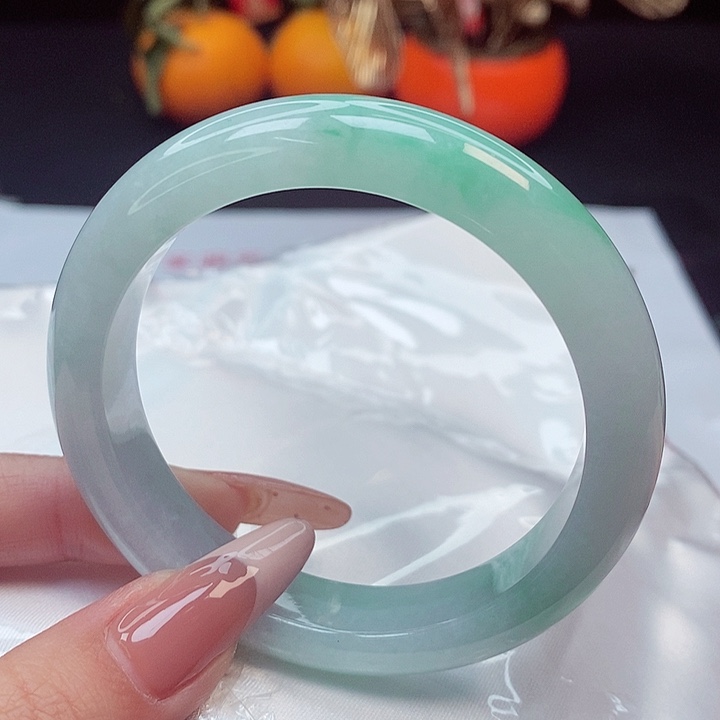 翡翠手镯未镶嵌54.8圈