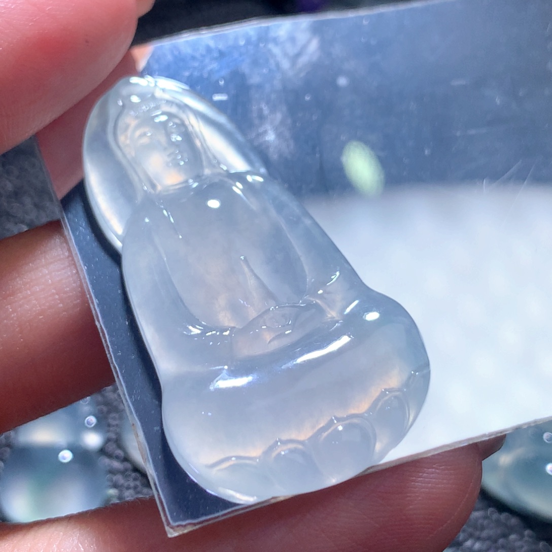 翡翠未镶嵌颈饰缅甸