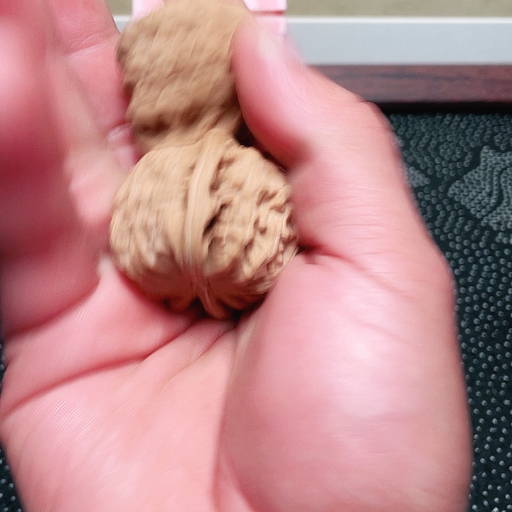 文玩核桃吊坠L三角白