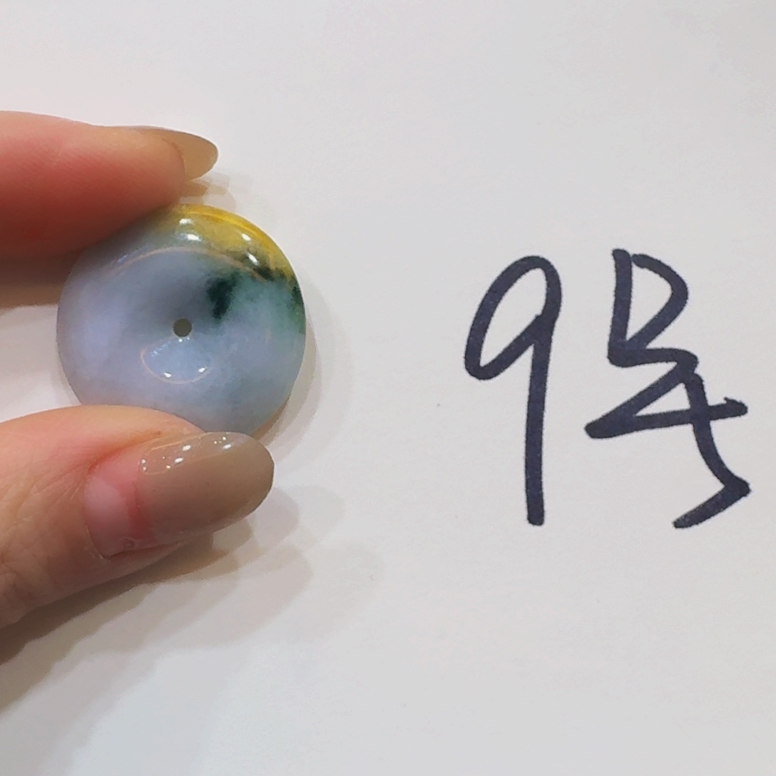 翡翠颈饰未镶嵌老坑