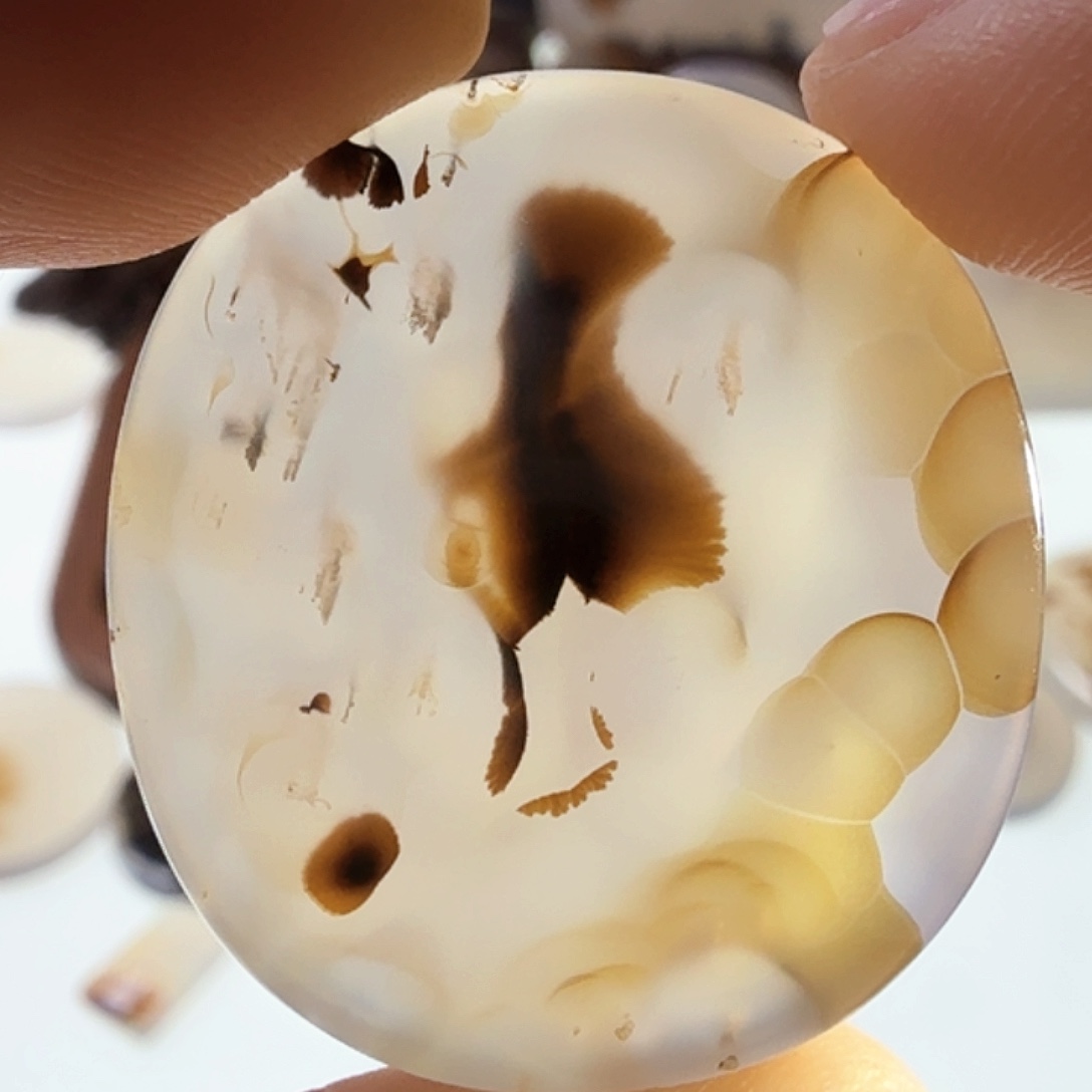 未镶嵌玛瑙/玉髓珠宝半成品