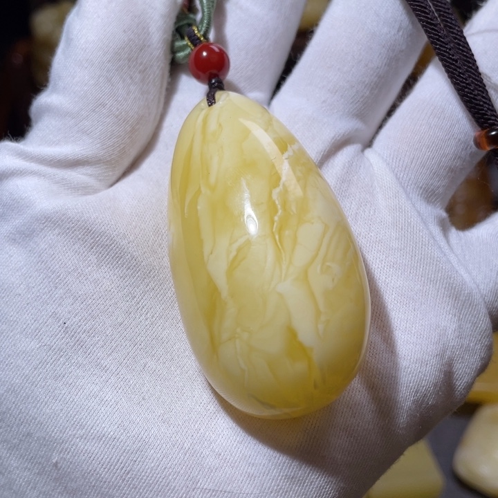 琥珀吊坠(不含链)未镶嵌