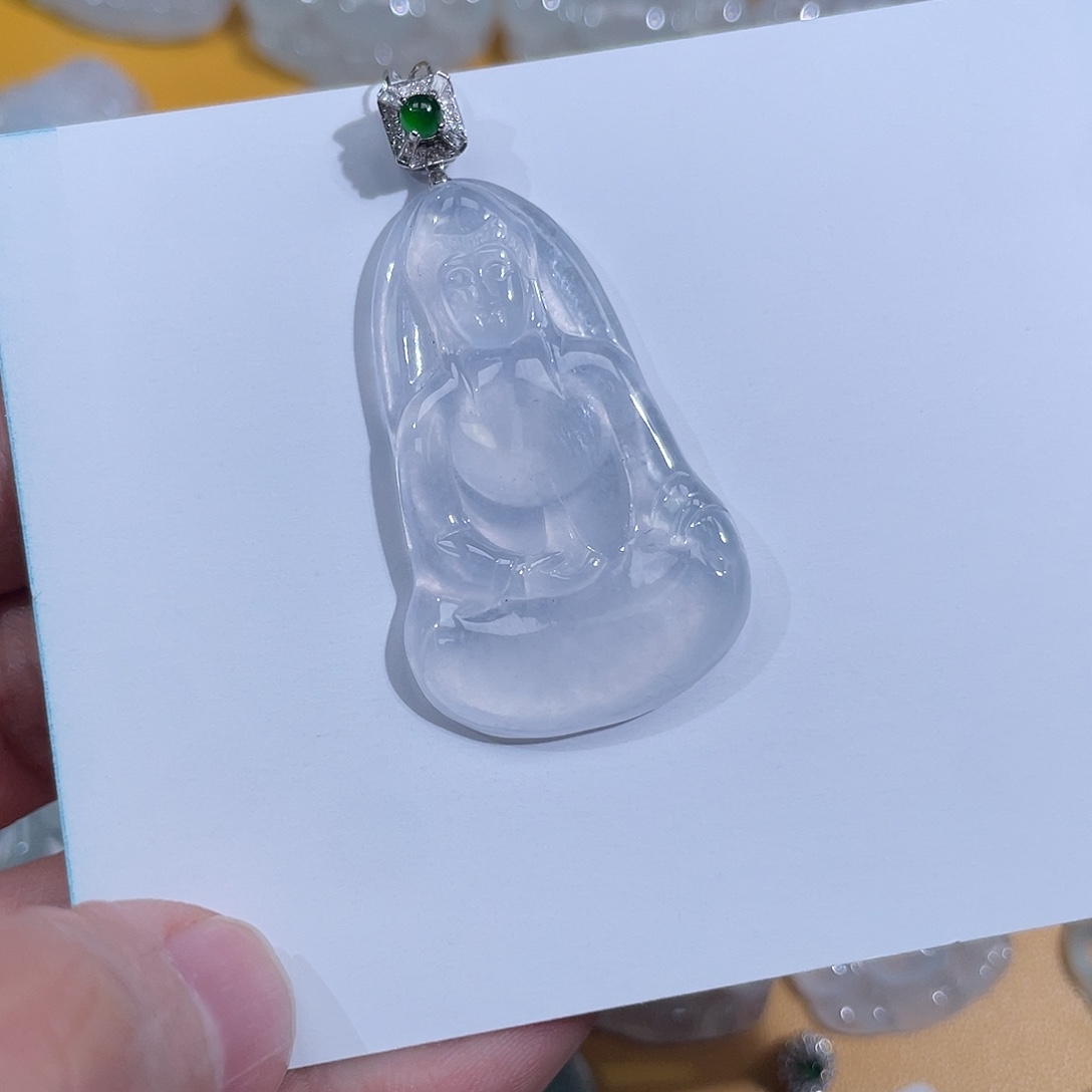 M****翡翠18K金镶嵌颈饰素衣