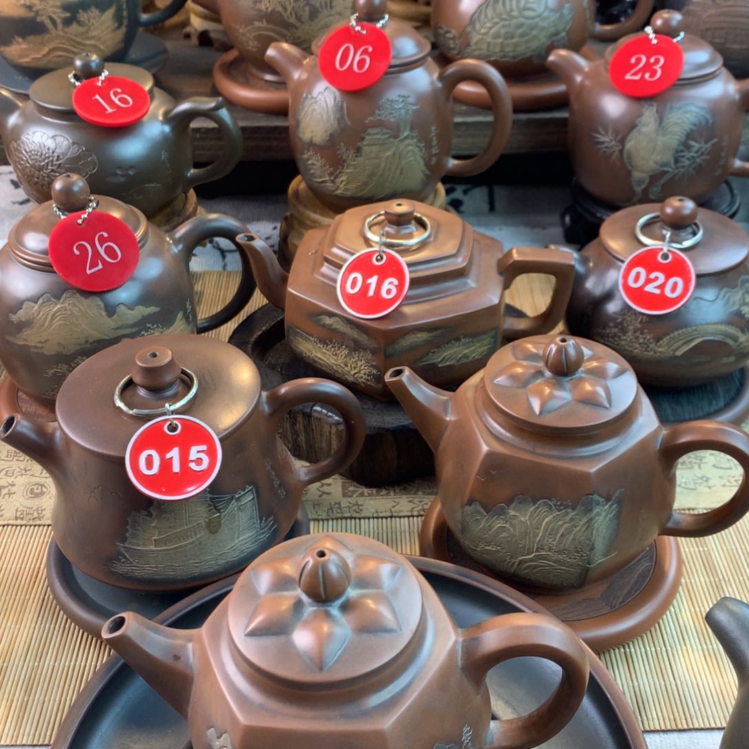 圣****台坭兴陶手工刻绘山水壶方壶
