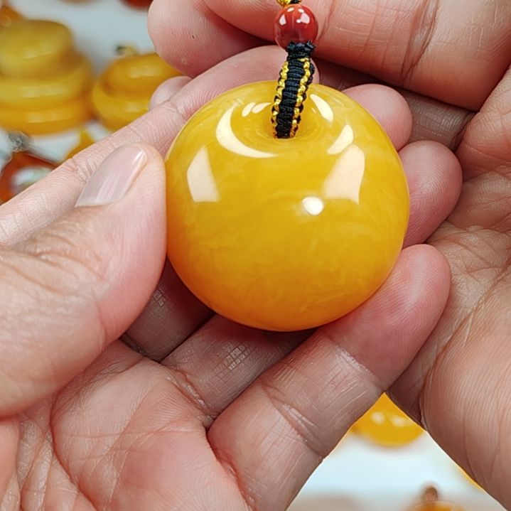 蜜蜡吊坠(赠链)未镶嵌