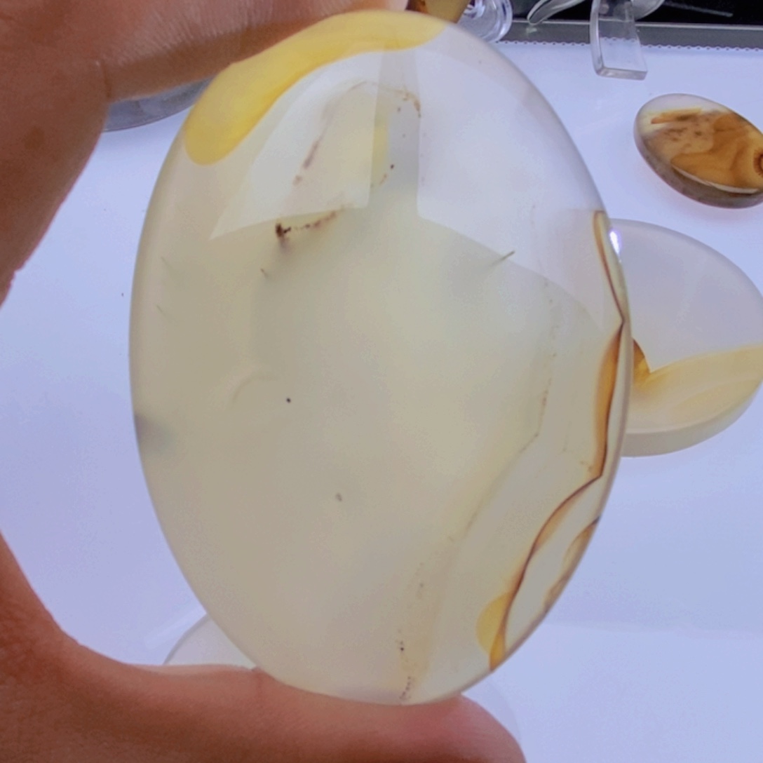 玛瑙/玉髓颈饰未镶嵌丫**?