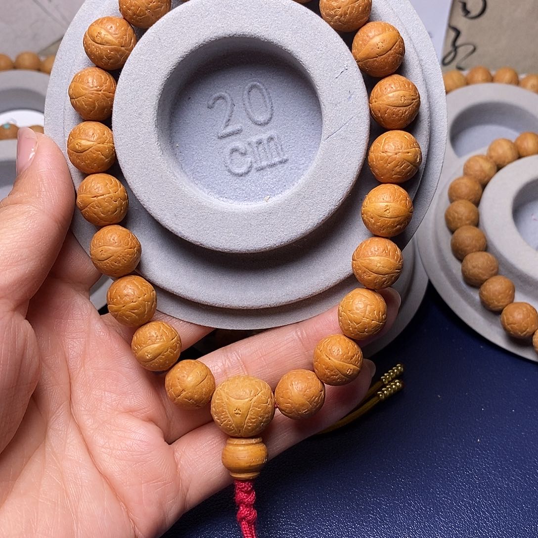 吊坠凤眼菩提13手串