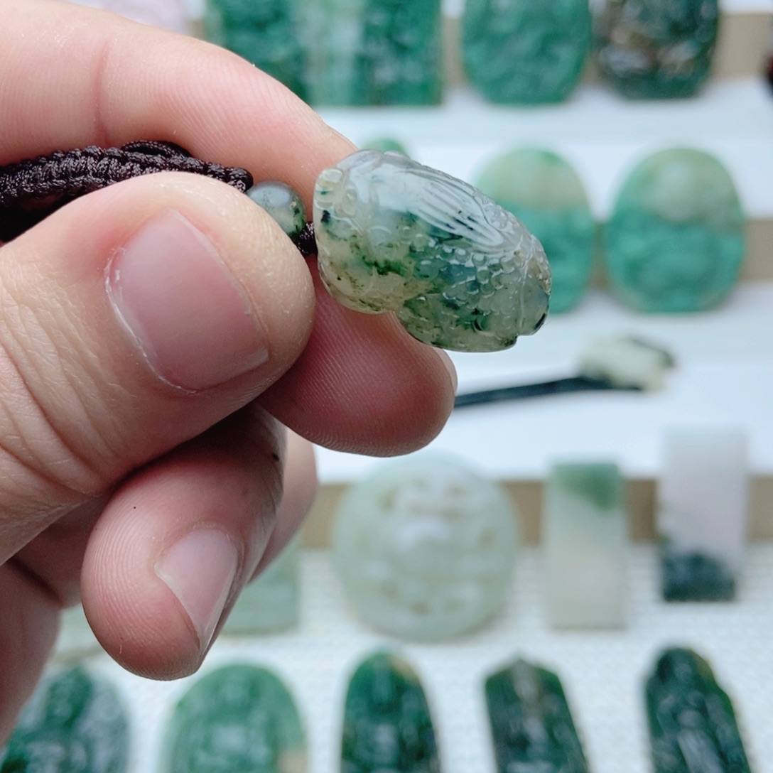 独山玉挂件未镶嵌