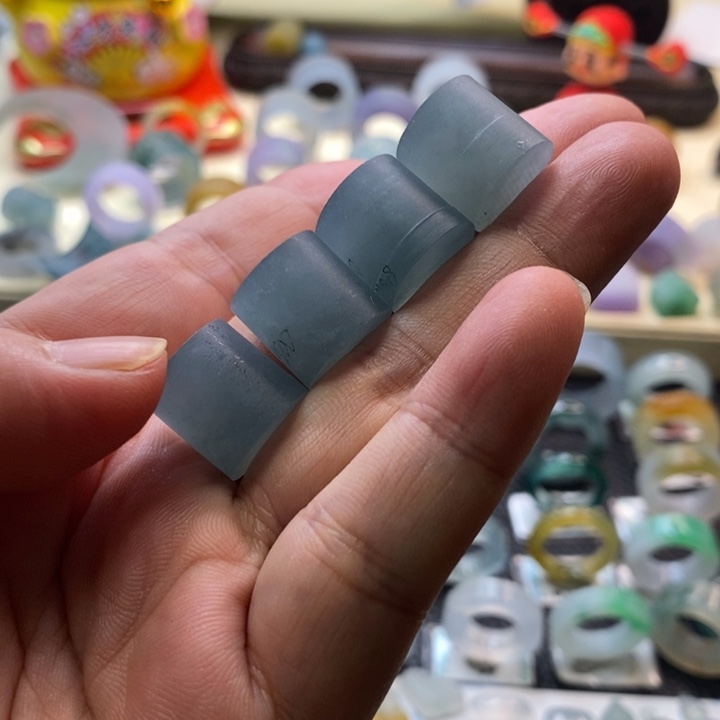 L***y未镶嵌定制翡翠翡翠珠子