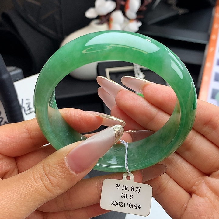 未镶嵌手镯翡翠58.8湖水绿宽版轮胎