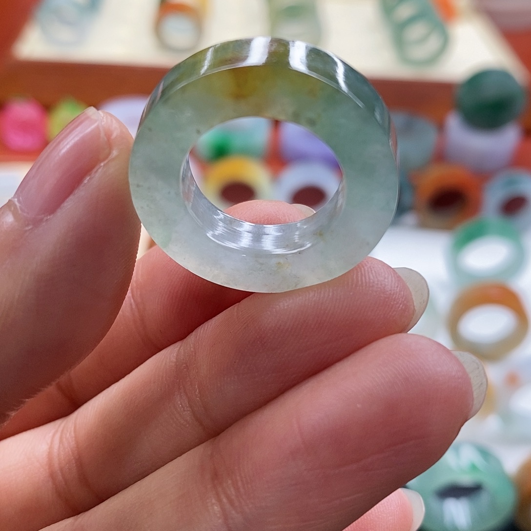 定制翡翠未镶嵌12-18圈口