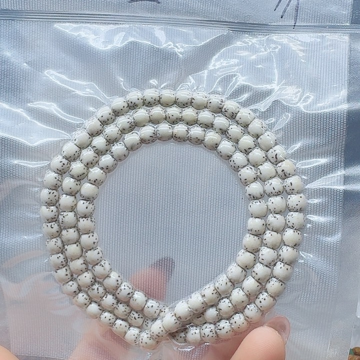 吊坠星月菩提7.6石玉河豚