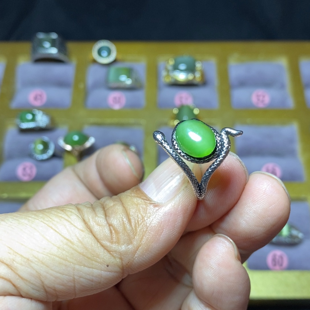 和田玉（碧玉）戒指未镶嵌