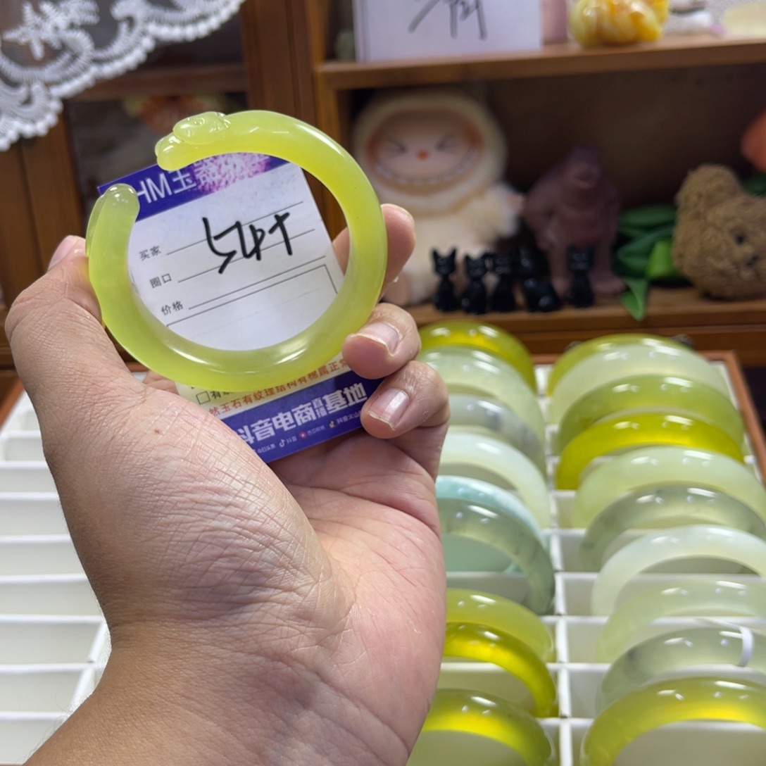 蛇纹石玉未镶嵌手镯591