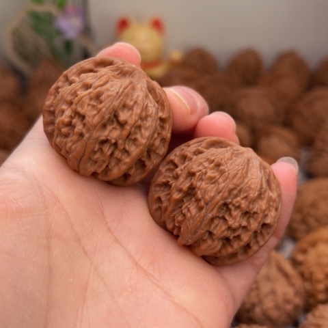 吊坠文玩核桃磨盘35有点黄