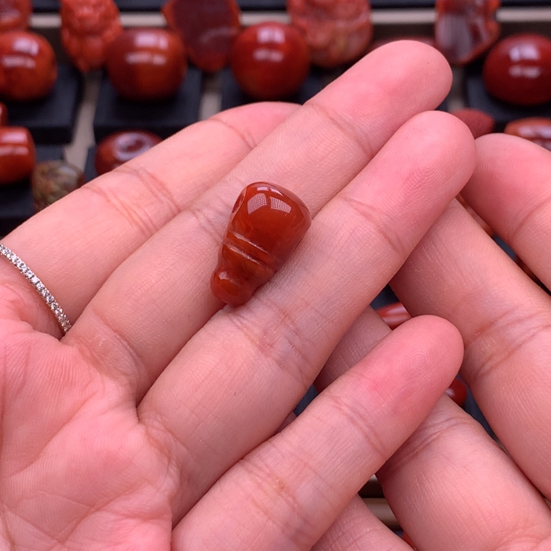 南红玛瑙未镶嵌川料原矿奶嘴三通11.5mm