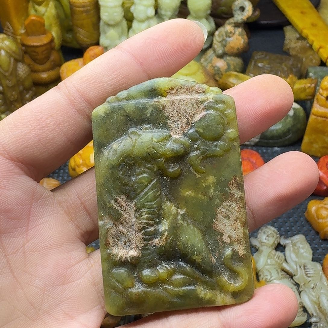 白玉菩提吊坠。。。