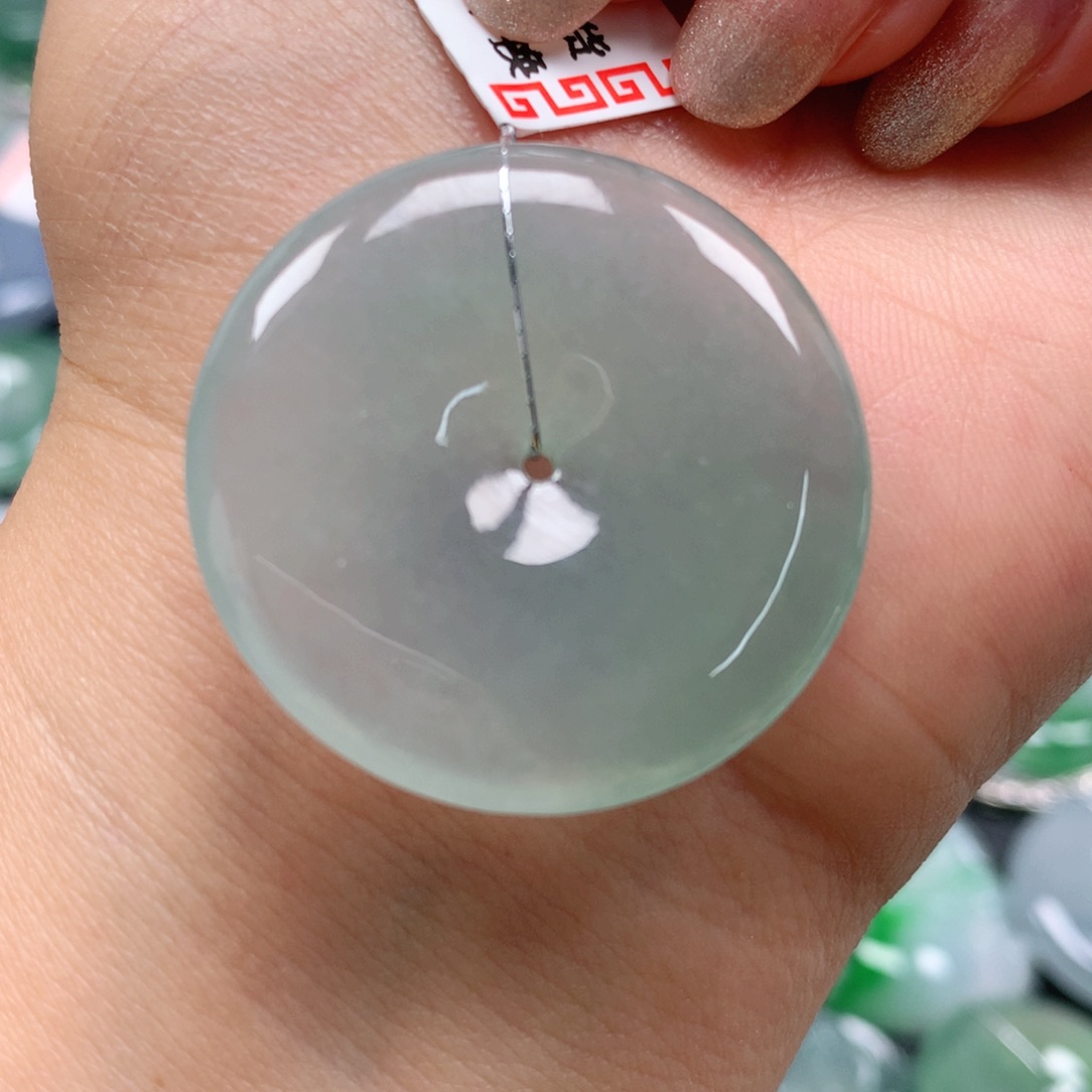 翡翠颈饰未镶嵌天然翡翠