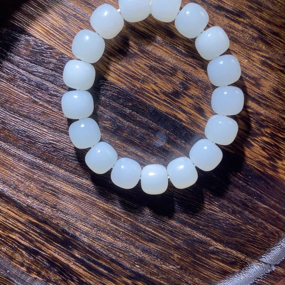 和田玉手串未镶嵌13m老型（微瑕）