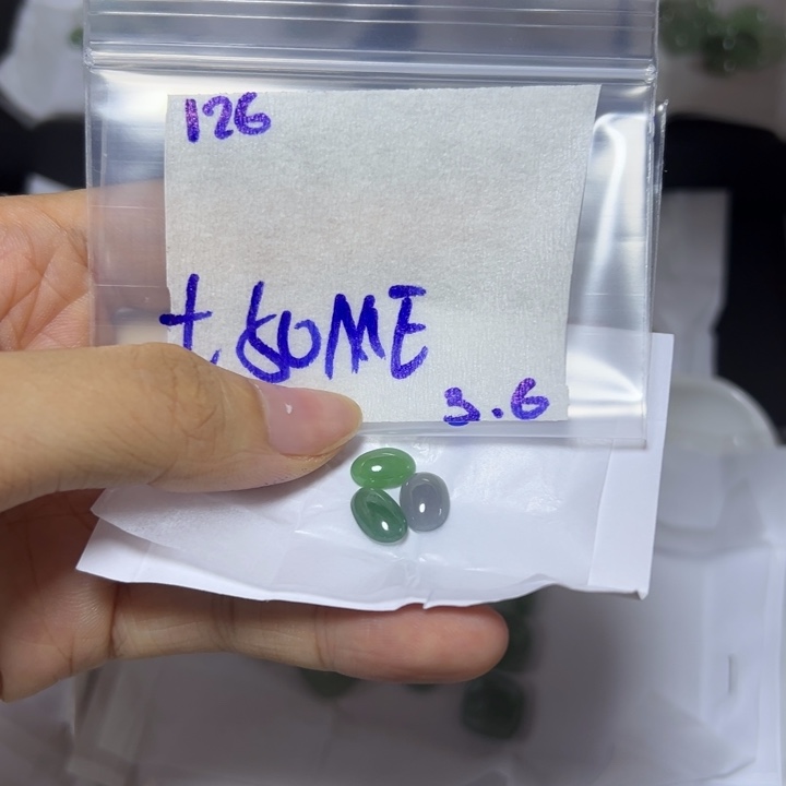 【闪购商品】定制翡翠未镶嵌紫****不退换