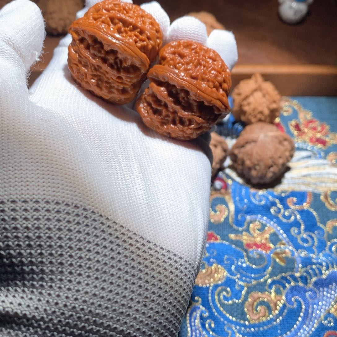 文玩核桃把件你*白狮子