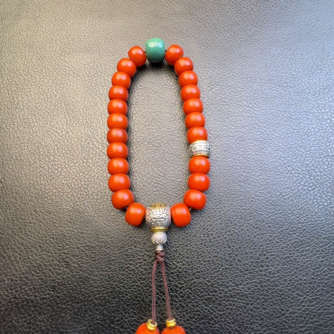 亚***茱香榧木菩提根手持