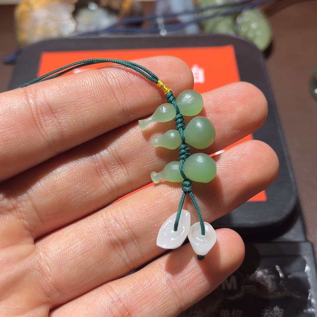 和田玉（糖玉）未镶嵌挂件