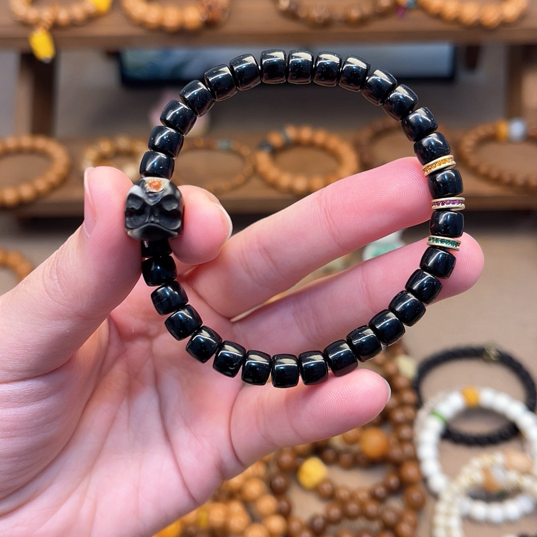 椰蒂手串凌***事搭配面具