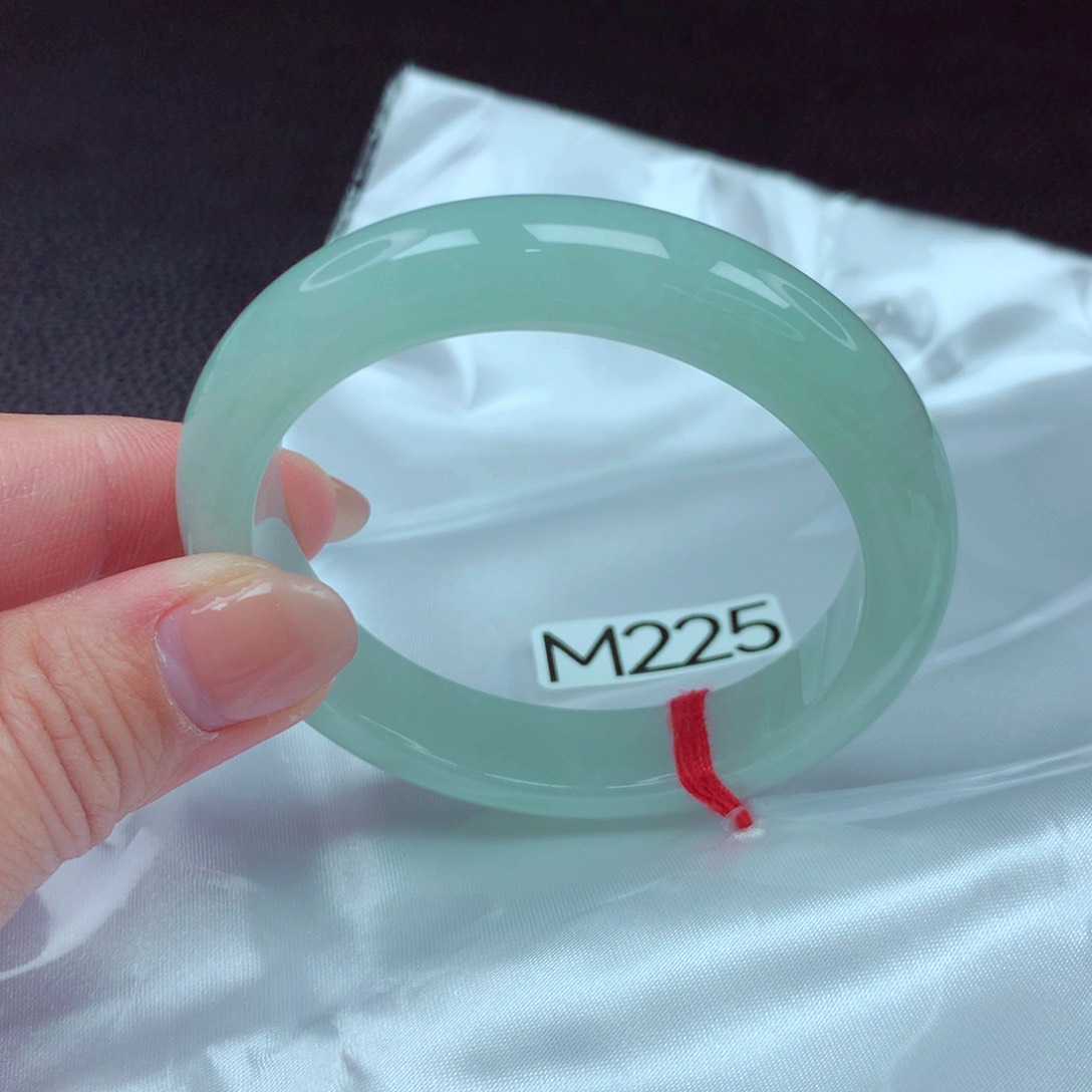 翡翠手镯未镶嵌手镯88