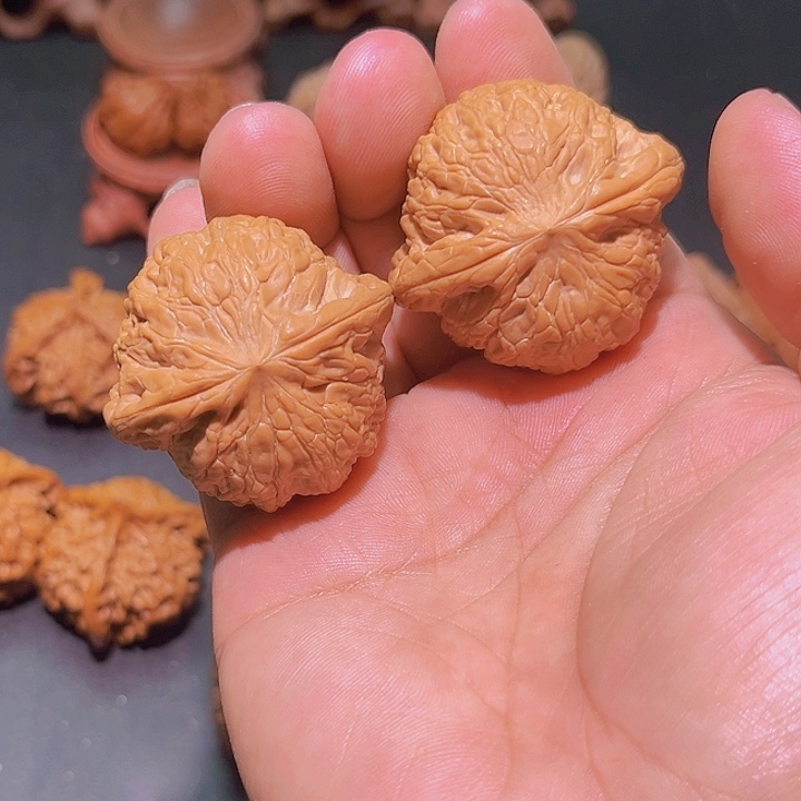 文玩核桃吊坠铁锤