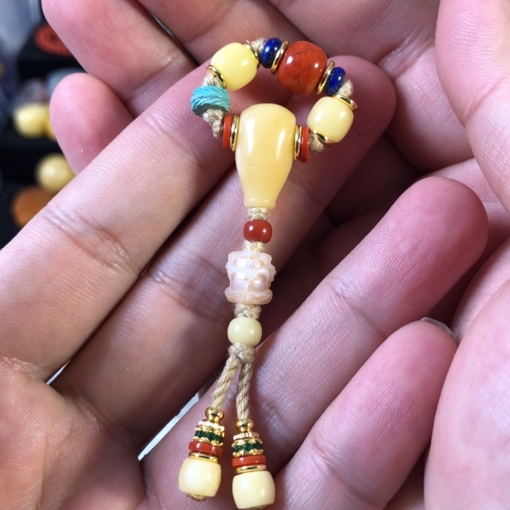 蜜蜡珠宝奇石未镶嵌