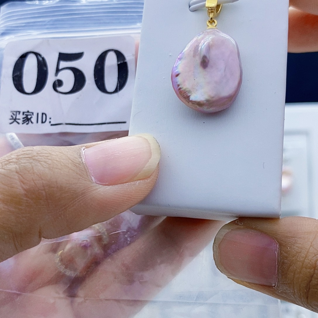 钛钢淡水珍珠颈饰