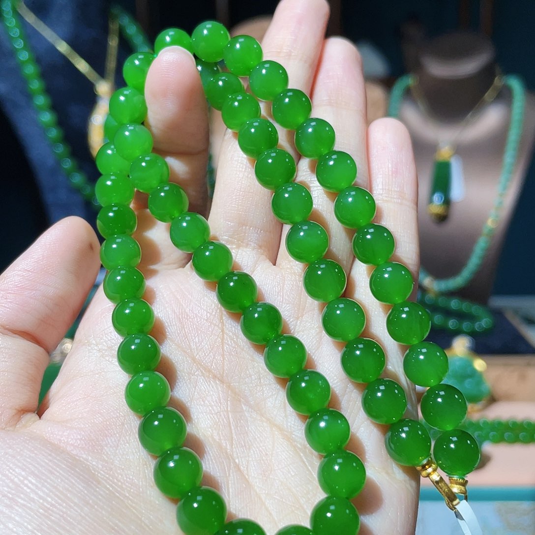 和田玉（碧玉）18K金镶嵌颈饰