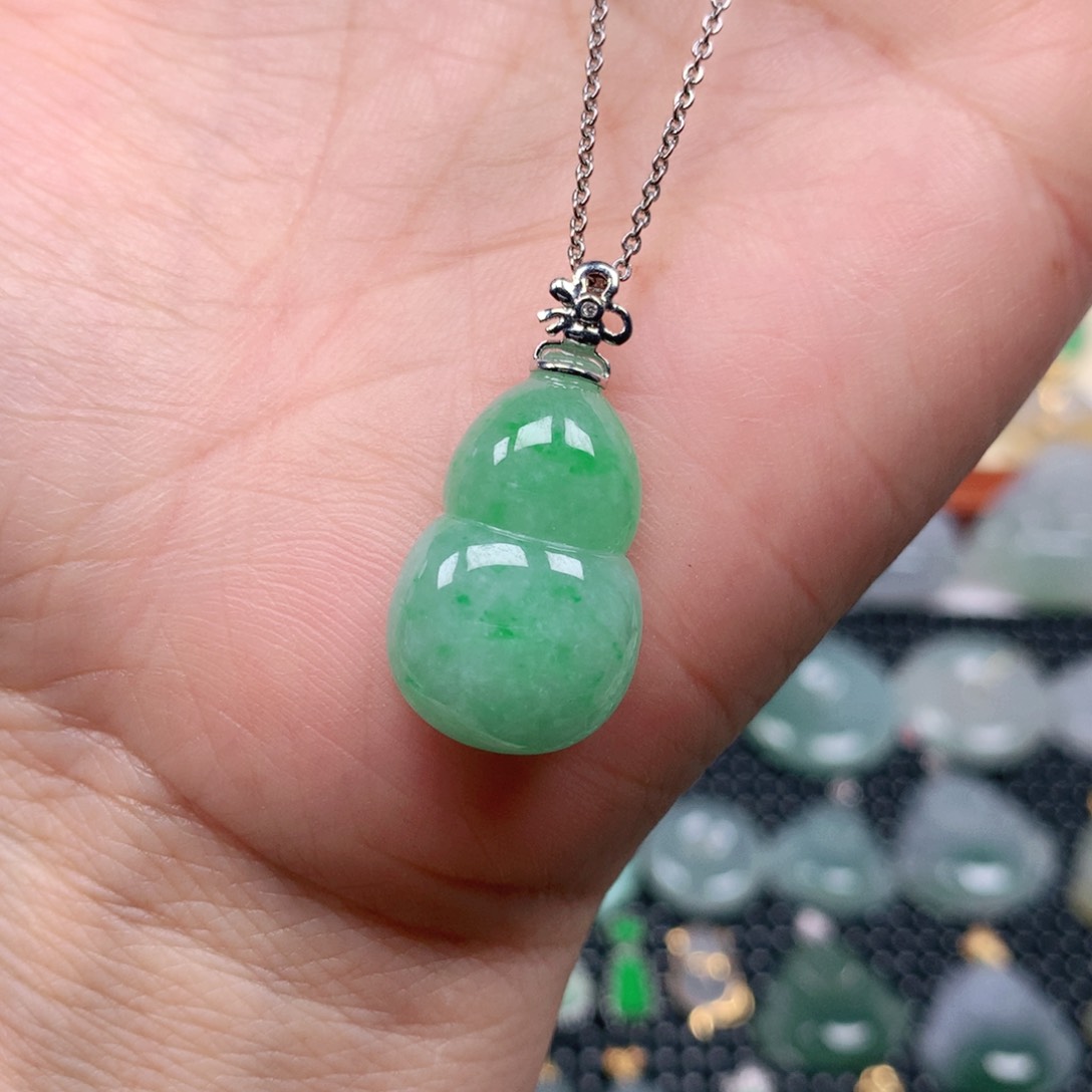 【闪购商品】翡翠吊坠(不含链)18K金镶嵌