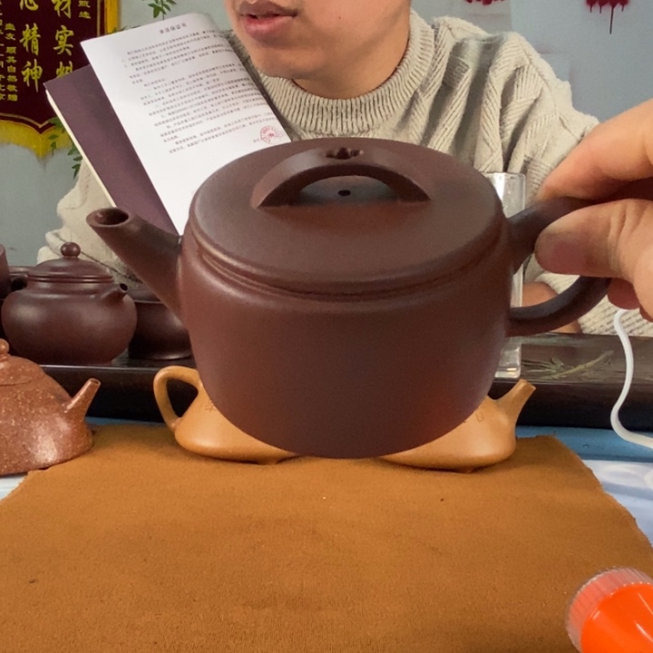 紫砂茶壶爱*慧底槽清汉瓦200左右的容量微微瑕