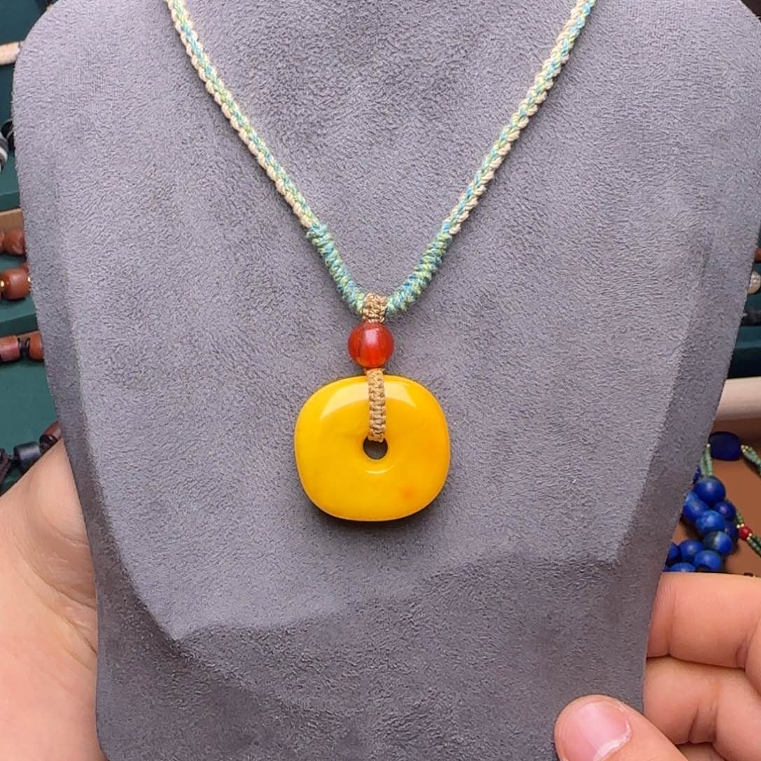 蜜蜡颈饰未镶嵌shang xin shi