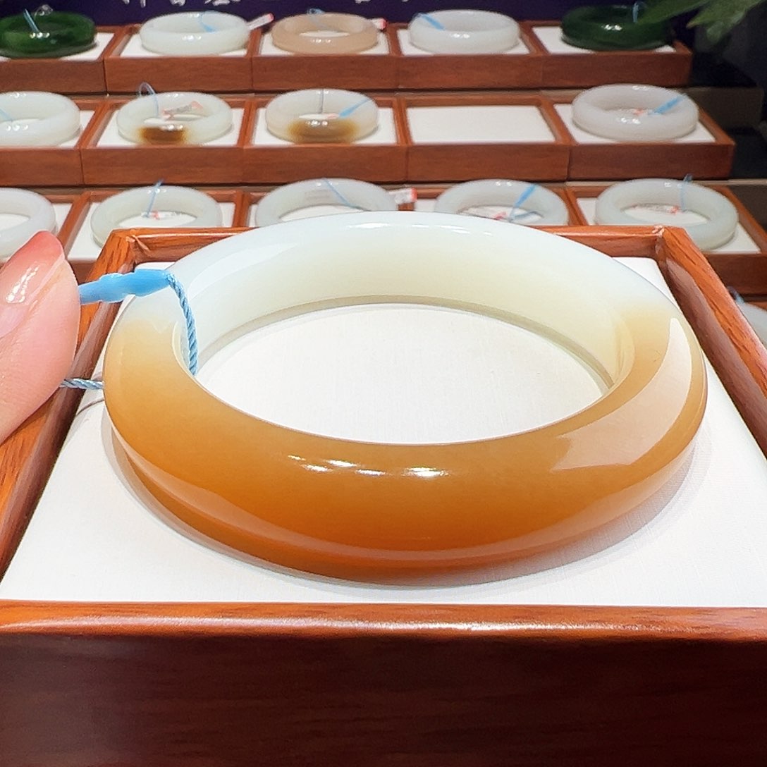 和田玉手镯5657未镶嵌