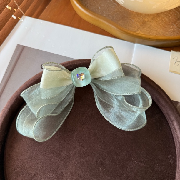 8992豆绿色纱纱蝴蝶结发夹（手工微瑕介意勿拍）