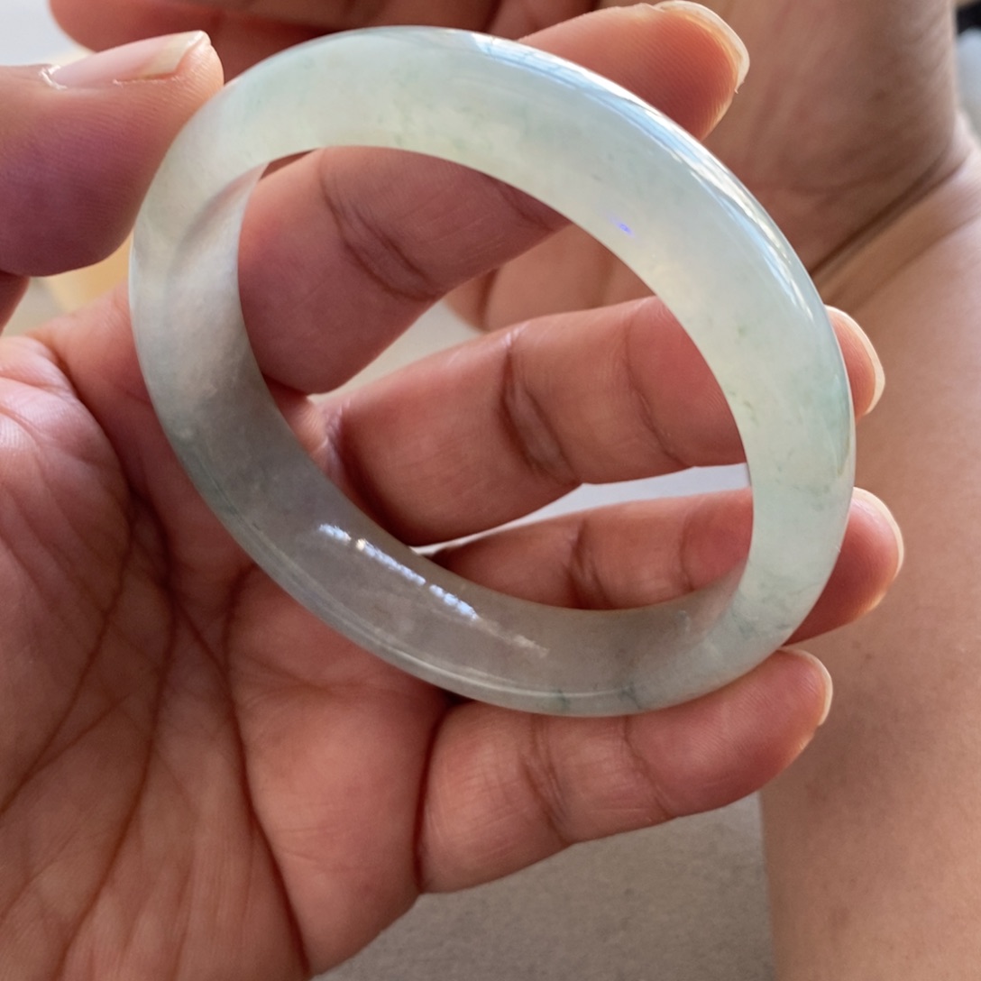 翡翠手镯未镶嵌夏*?天然翡翠手镯