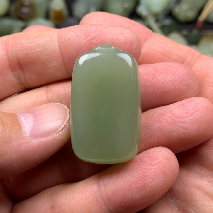 和田玉挂件未镶嵌?**?