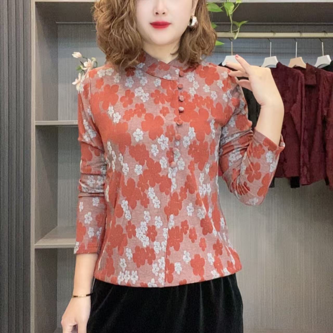 2025冬季气质时尚显瘦亲肤女士加绒妈妈装盘扣立领上衣9699洋气
