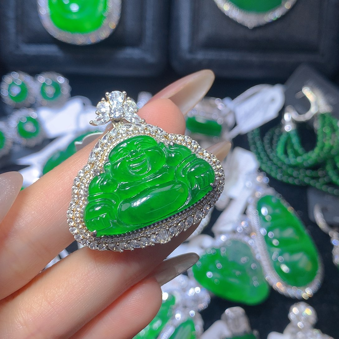 翡翠颈饰银S925镶嵌翡翠