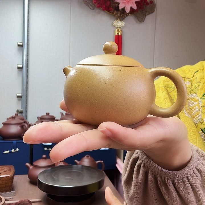 茶壶紫砂黄金西施半手，微瑕160毫升