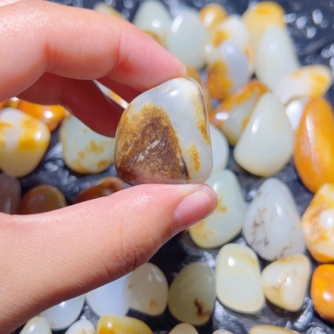 和田玉（子料）未镶嵌颈饰22.8克