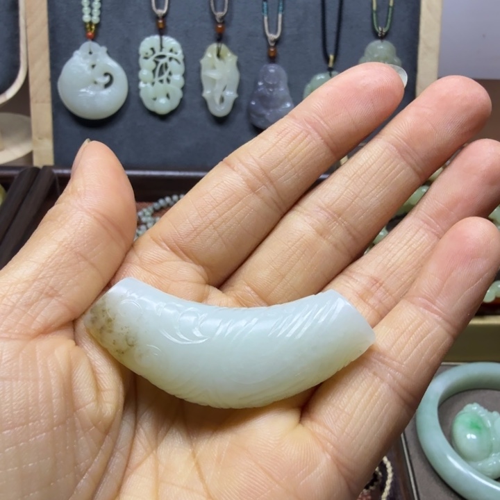 随***！和田玉未镶嵌手链